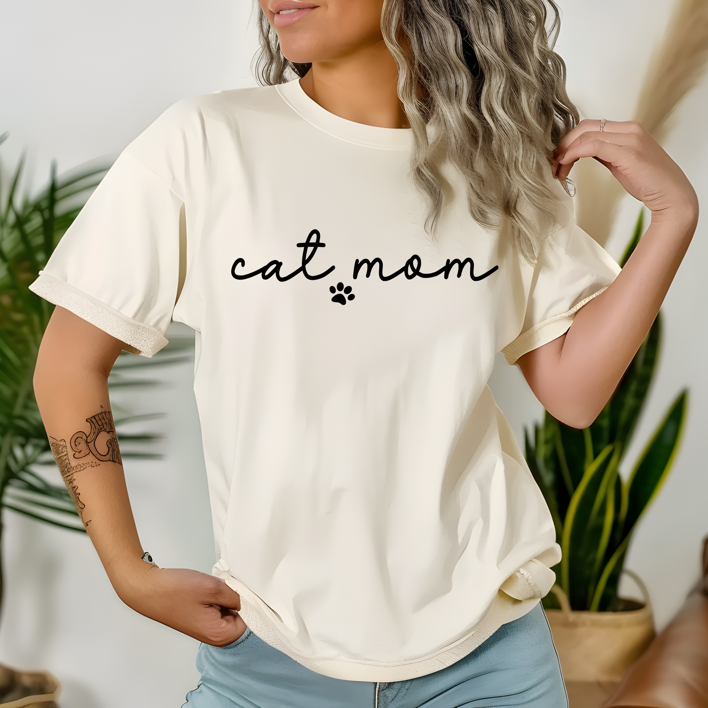Cat/Dog Mom